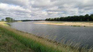 sur la levée de la Loire