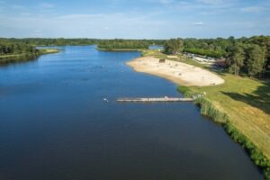 bienvenue sur la base de loisirs de l'étang de la Vallée à Combreux dans le Loiret